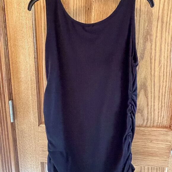 Maternity Large Sleeveless Tank Top - Picture 3 of 3